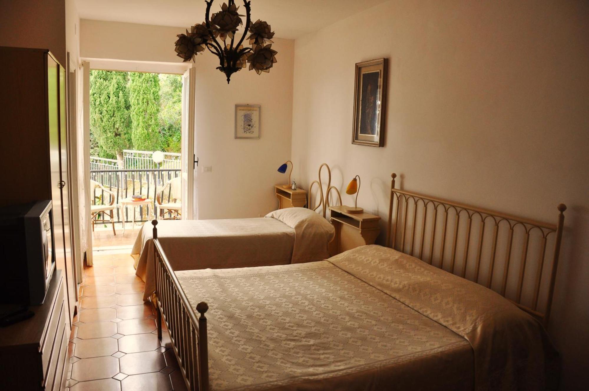 Villa Laura Sea View Apartments Santa Maria di Castellabate Room photo