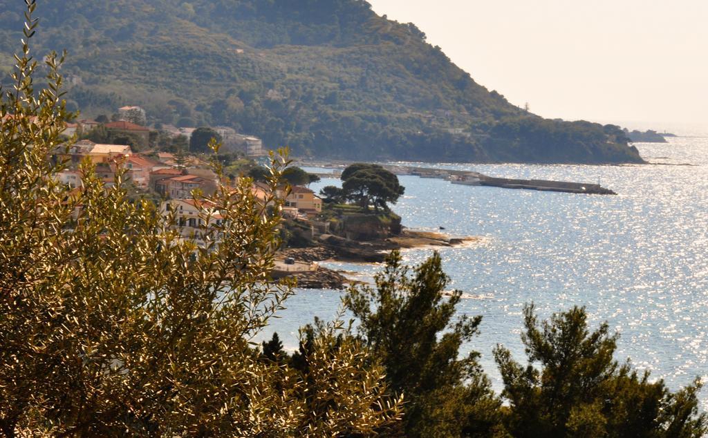 Villa Laura Sea View Apartments Santa Maria di Castellabate Exterior photo