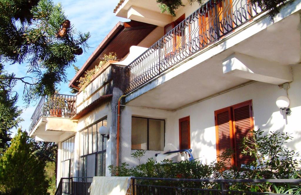 Villa Laura Sea View Apartments Santa Maria di Castellabate Exterior photo