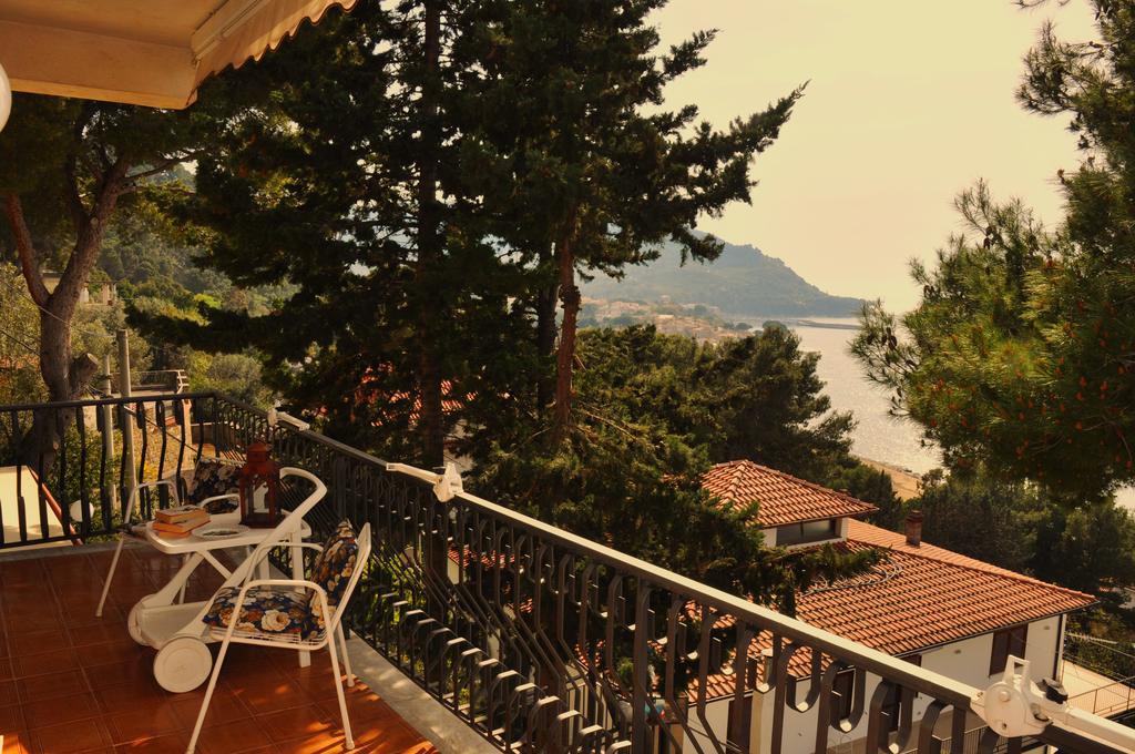 Villa Laura Sea View Apartments Santa Maria di Castellabate Exterior photo