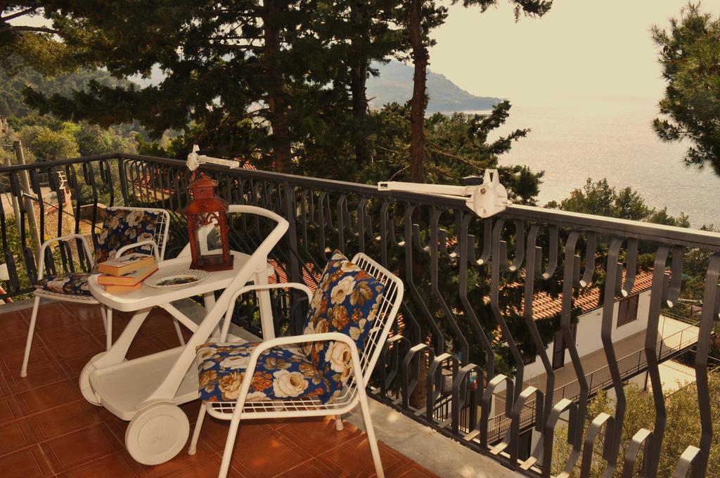 Villa Laura Sea View Apartments Santa Maria di Castellabate Exterior photo